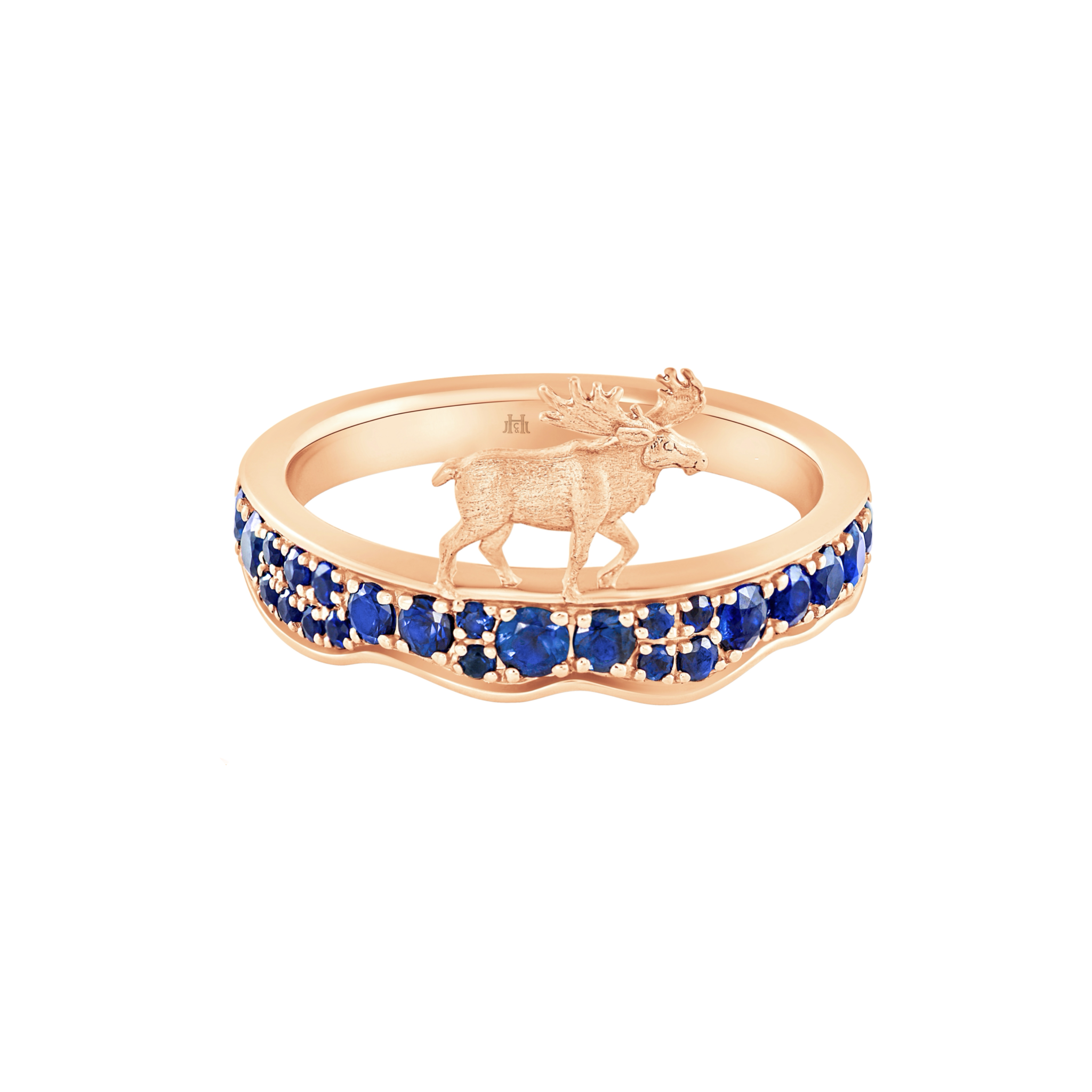 LUXE Edition: Teton Moose in the Snake River Ring in 18K Gold with Blue Sapphire - Jackson Hole Jewelry Company