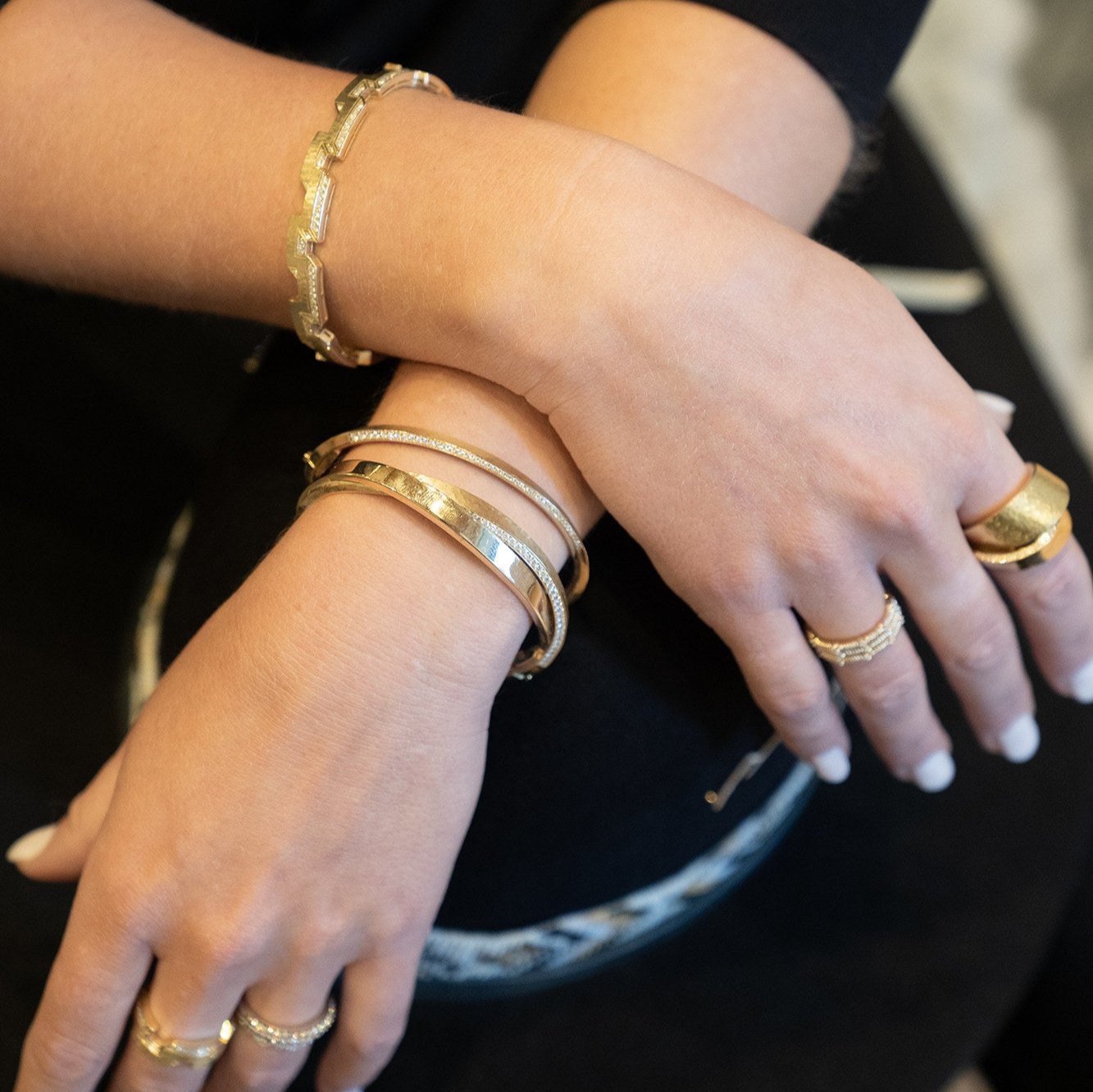 VENDORAFA 18K YELLOW GOLD CRISS CROSS BRACELET WITH DIAMONDS - Jackson Hole Jewelry Company