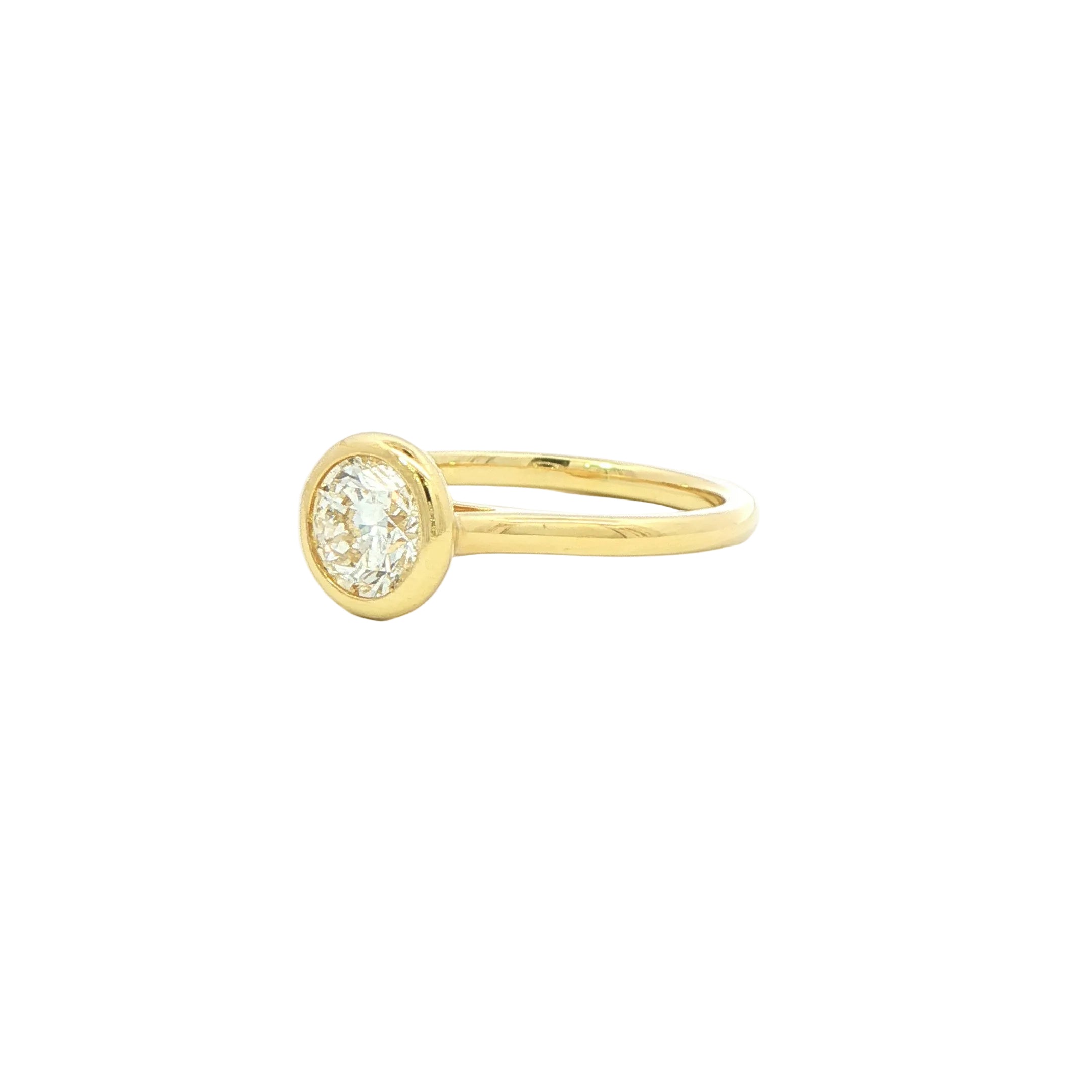 Round Brilliant Diamond Ring in 18K Yellow Gold - Jackson Hole Jewelry Company