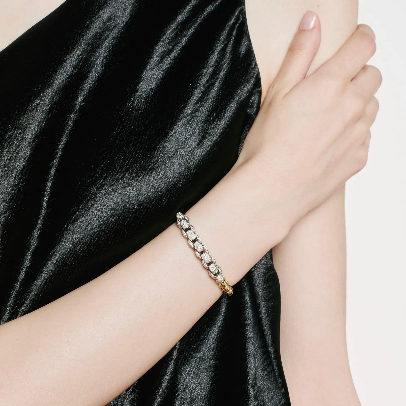FOPE EKA 18K Gold Flex’it Bracelet with White Diamond Pavé - 2.51 carats - Jackson Hole Jewelry Company