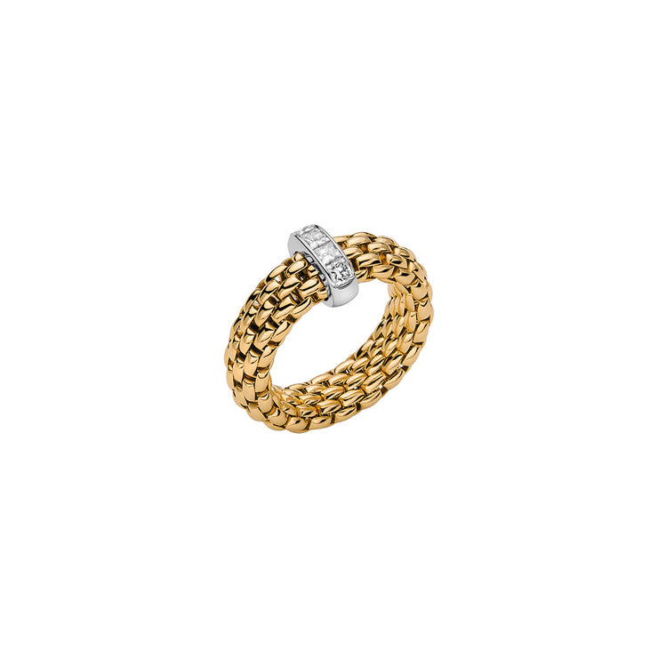 FOPE VENDOME 18K Gold Ring with Princess-Cut White Diamonds - 0.35 carats