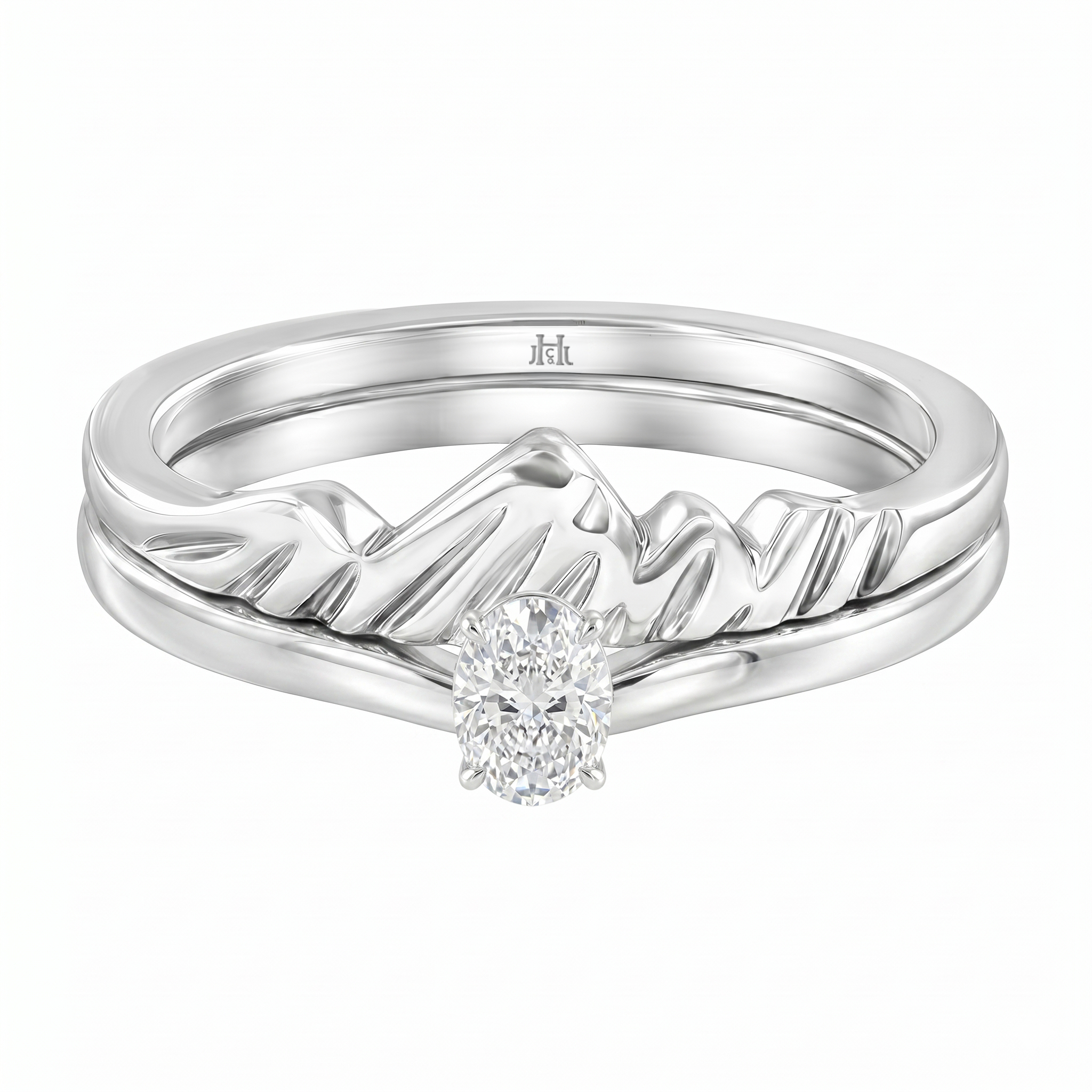 Le PeTeton Oval Cut Diamond Solitaire Engagement Dúo Stack Rings in 18K Gold - Jackson Hole Jewelry Company