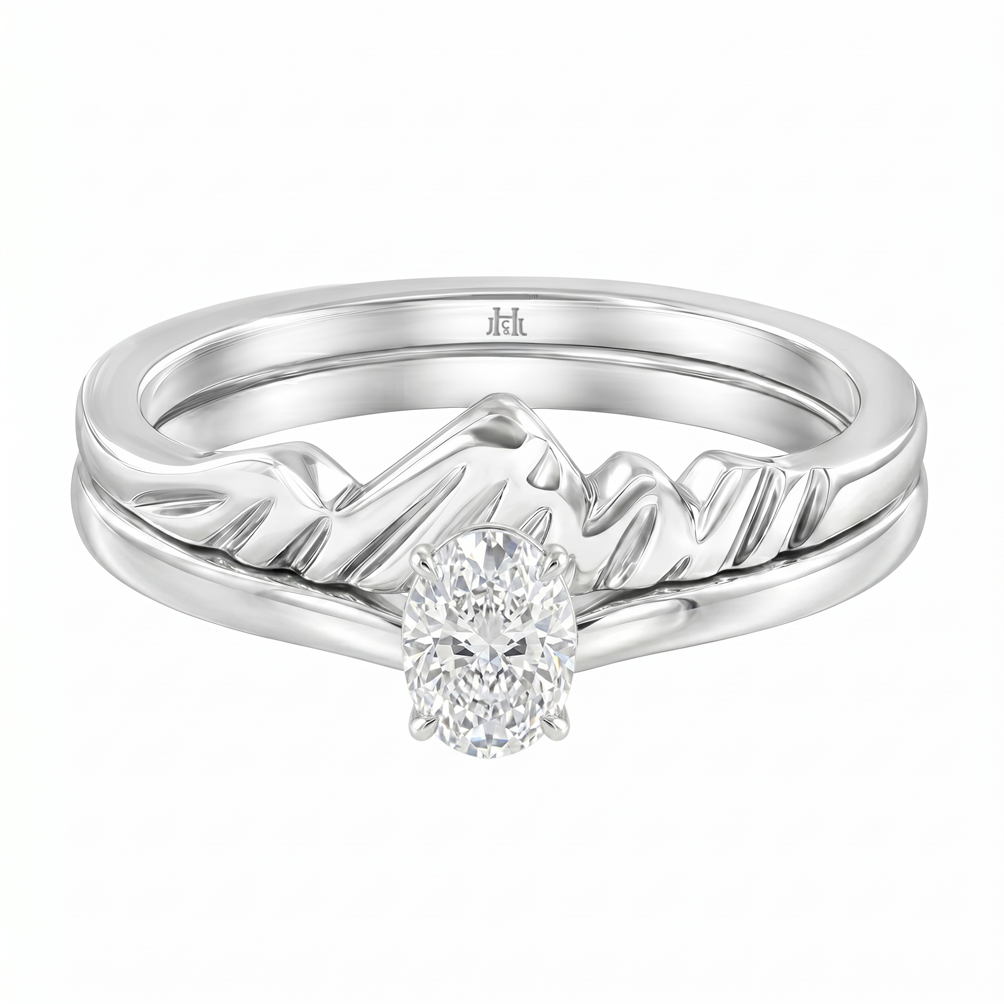 Le PeTeton Oval Cut Diamond Solitaire Engagement Dúo Stack Rings in 18K Gold - Jackson Hole Jewelry Company
