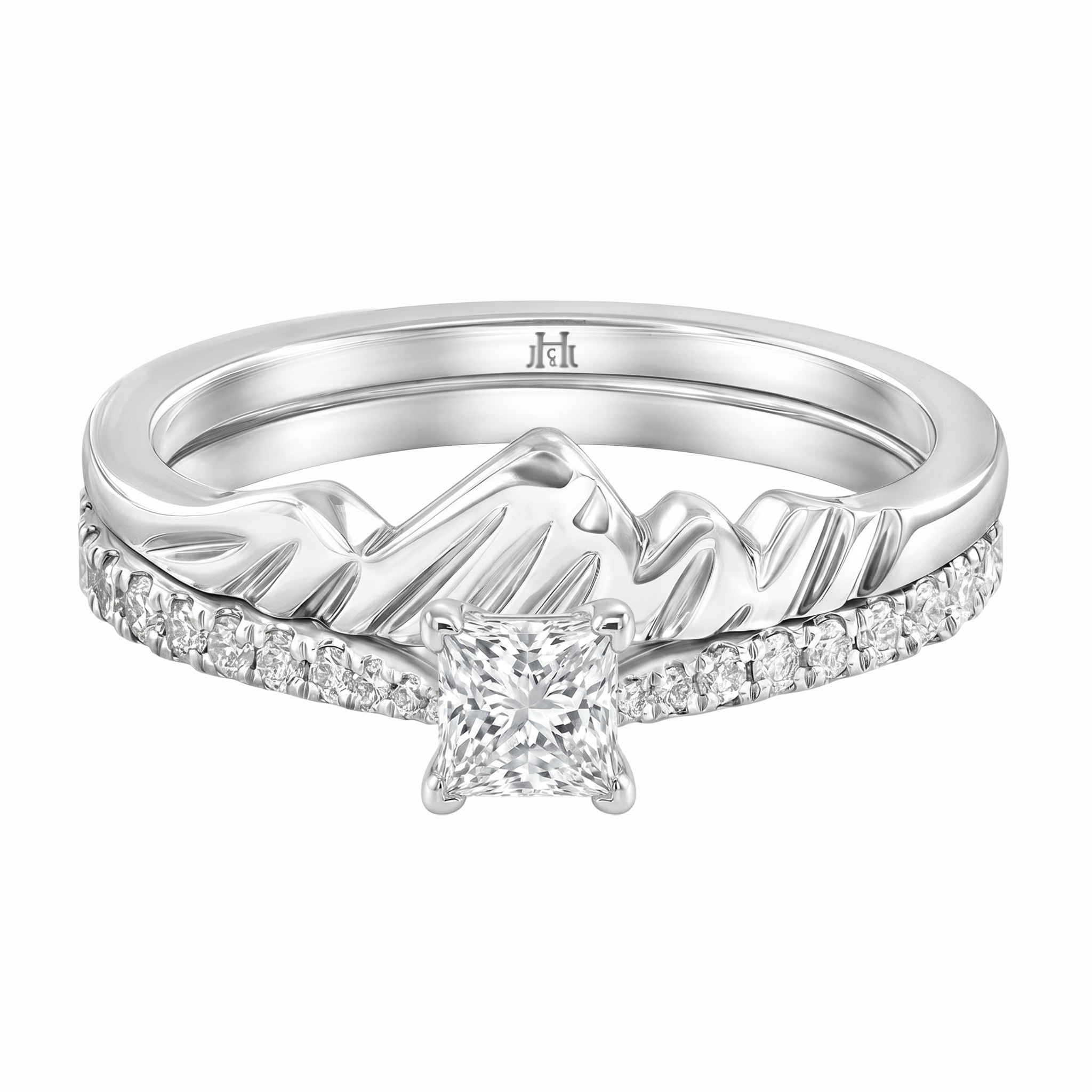 Le PeTeton Round French Cut Diamond Solitaire Engagement Dúo Stack Rings with Pavé Set in 18K Gold (Copy) - Jackson Hole Jewelry Company
