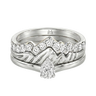 Le PeTeton Pear Shape Cut Diamond Solitaire Engagement Trio Stack Rings in 18K Gold - Jackson Hole Jewelry Company