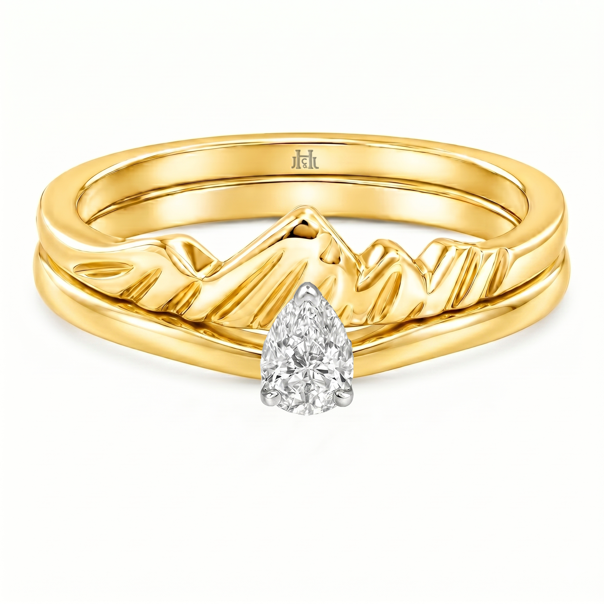 Le PeTeton Pear Shape Cut Diamond Solitaire Engagement Dúo Stack Rings in 18K Gold - Jackson Hole Jewelry Company