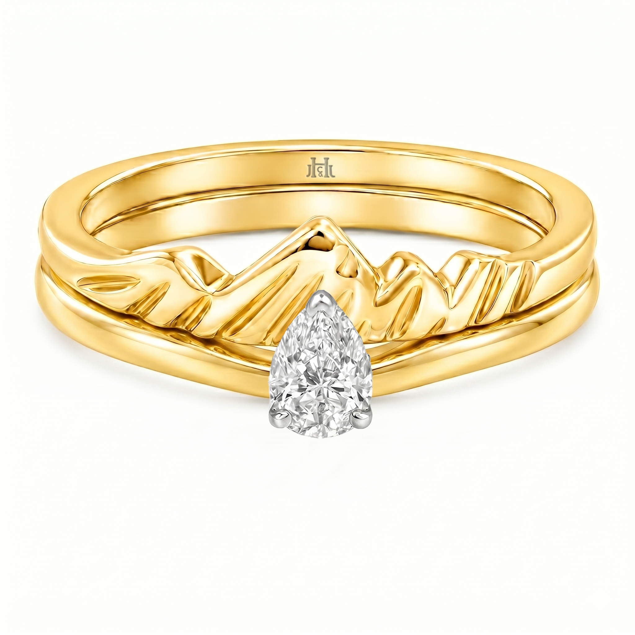 Le PeTeton Pear Shape Cut Diamond Solitaire Engagement Dúo Stack Rings in 18K Gold - Jackson Hole Jewelry Company