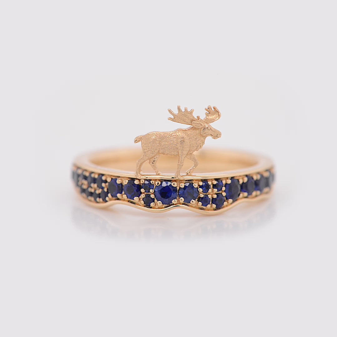 LUXE Edition: Teton Moose in the Snake River Ring in 18K Gold with
